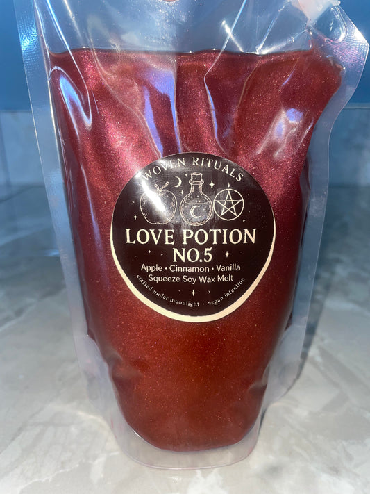 Love potion no.5- squeeze wax